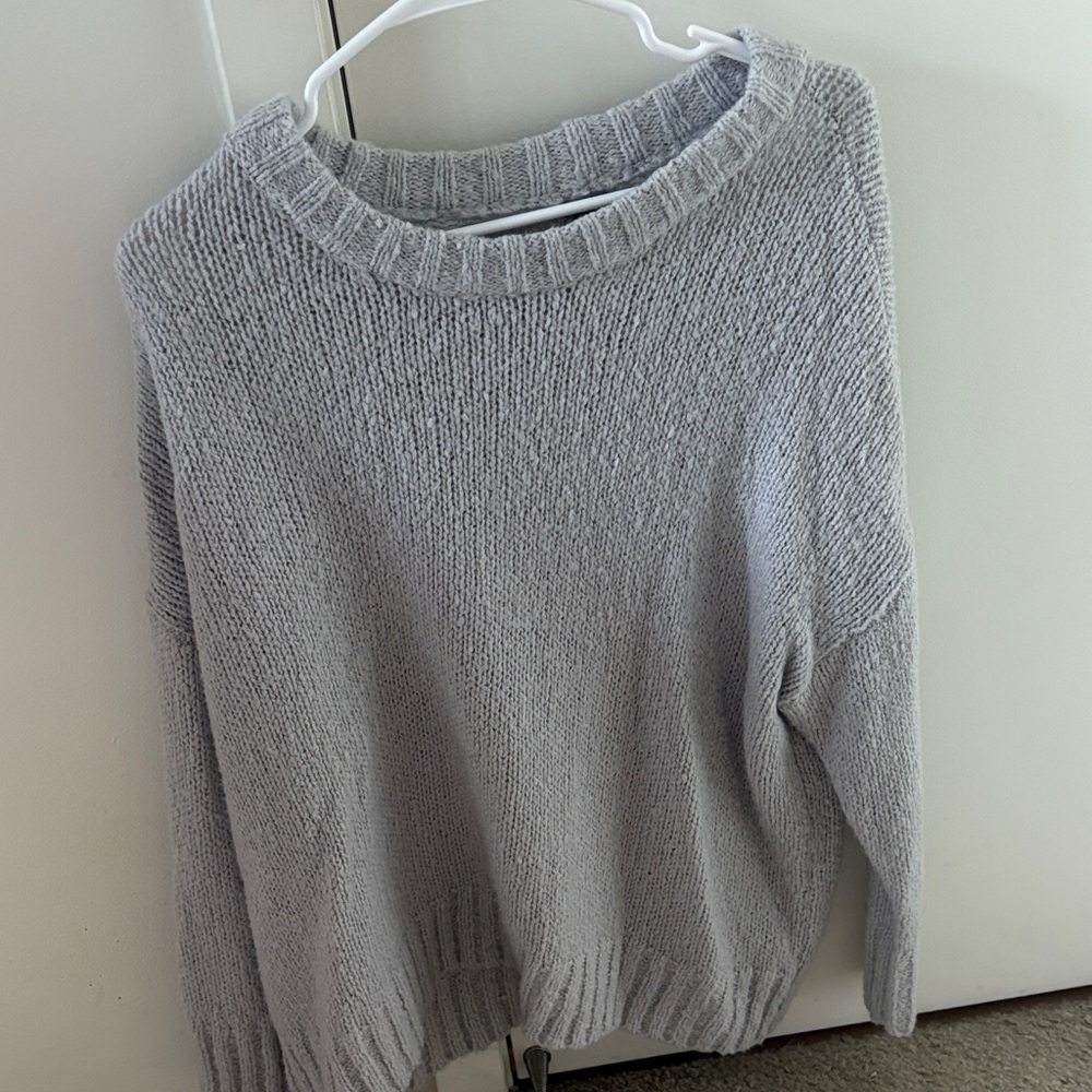 Aerie Light Gray Crew Neck Sweater